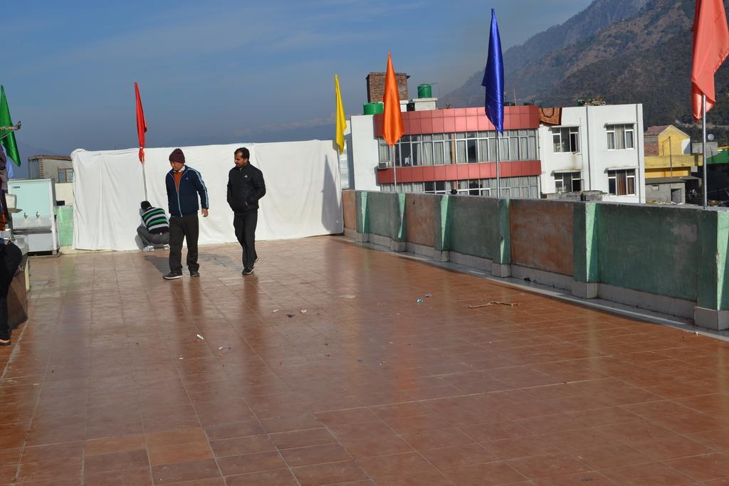 Hotel Atithi International Katra  Zewnętrze zdjęcie