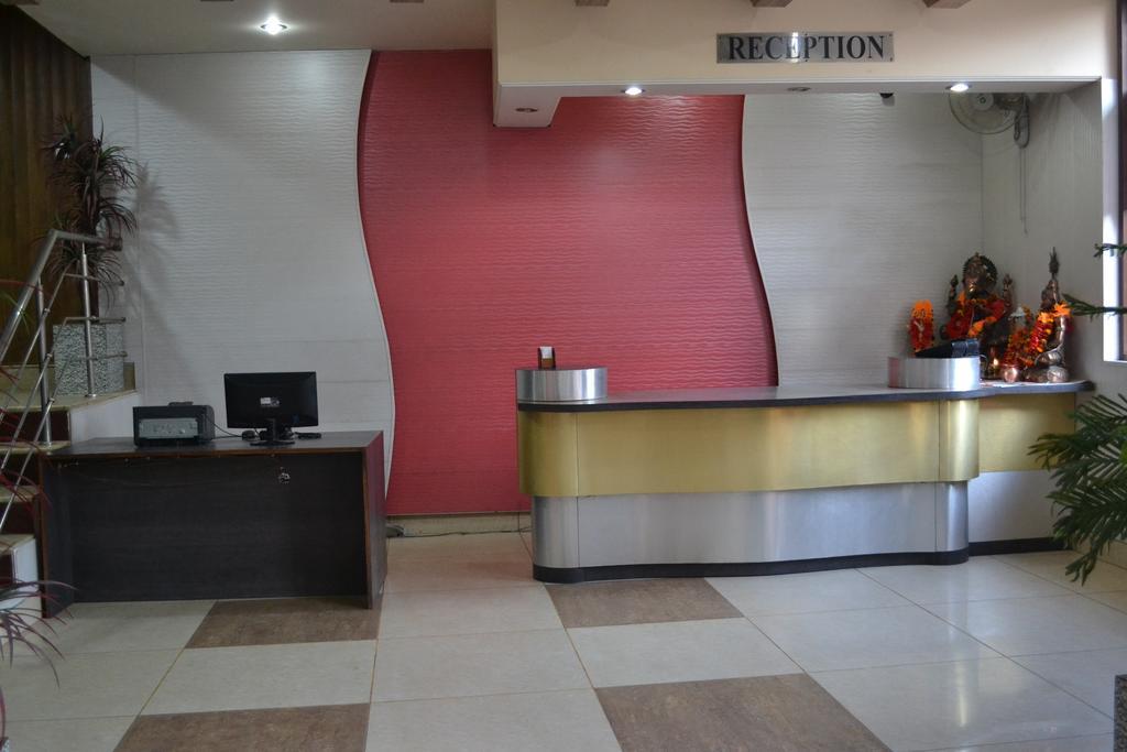 Hotel Atithi International Katra  Zewnętrze zdjęcie