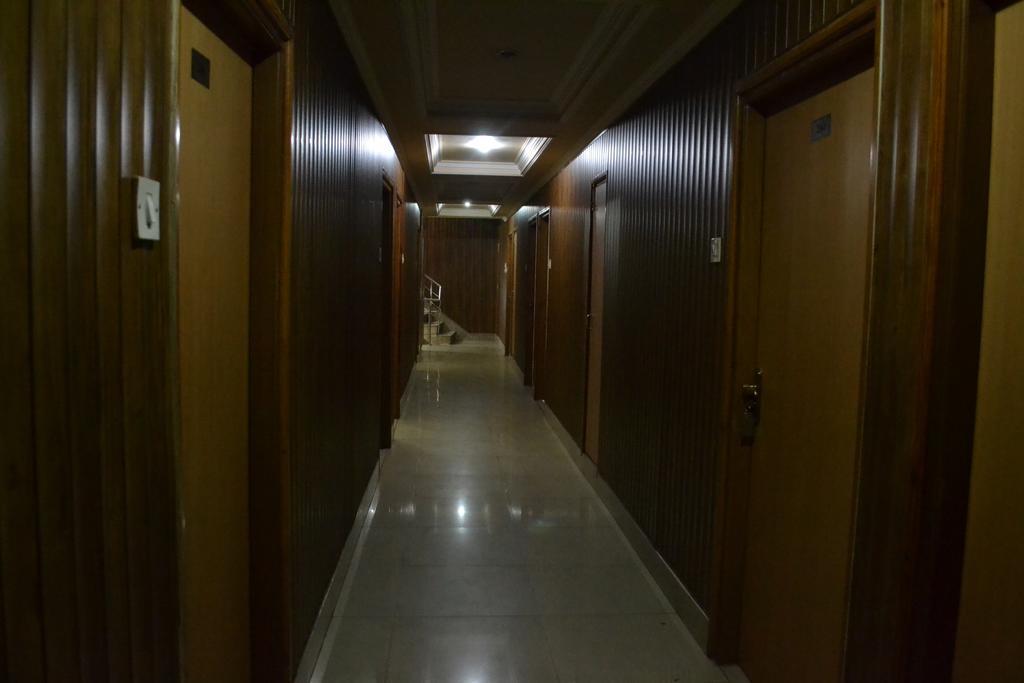 Hotel Atithi International Katra  Zewnętrze zdjęcie