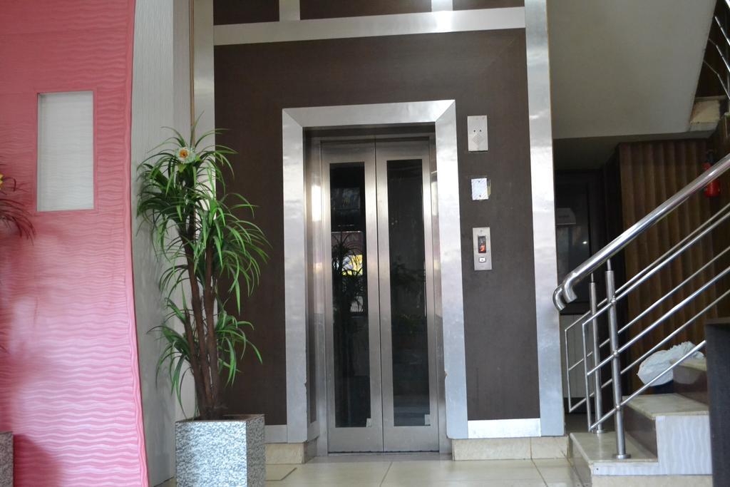 Hotel Atithi International Katra  Zewnętrze zdjęcie
