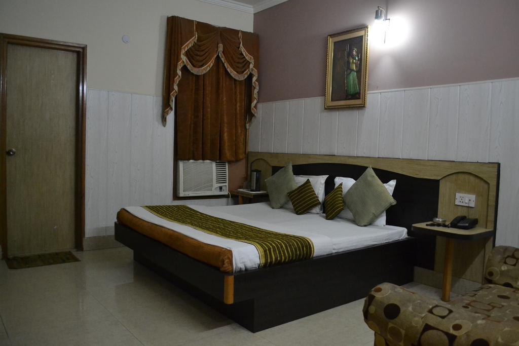 Hotel Atithi International Katra  Pokój zdjęcie